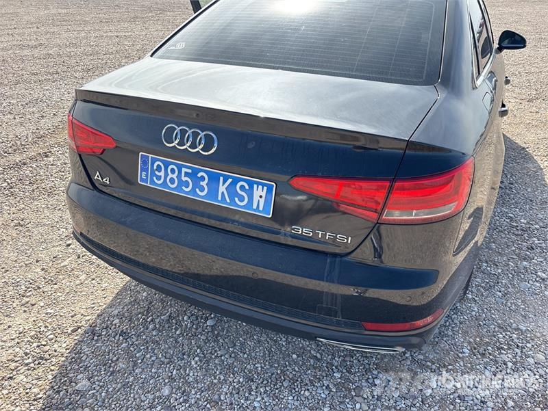 Audi A4 سيارات