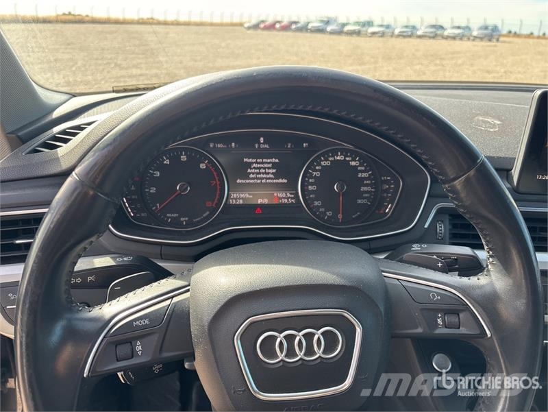 Audi A4 سيارات