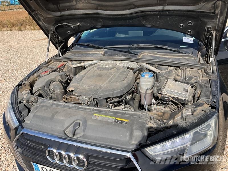 Audi A4 سيارات