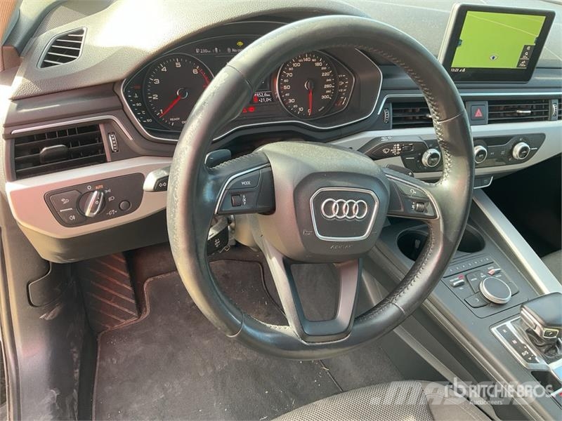 Audi A4 سيارات