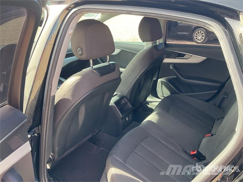 Audi A4 سيارات