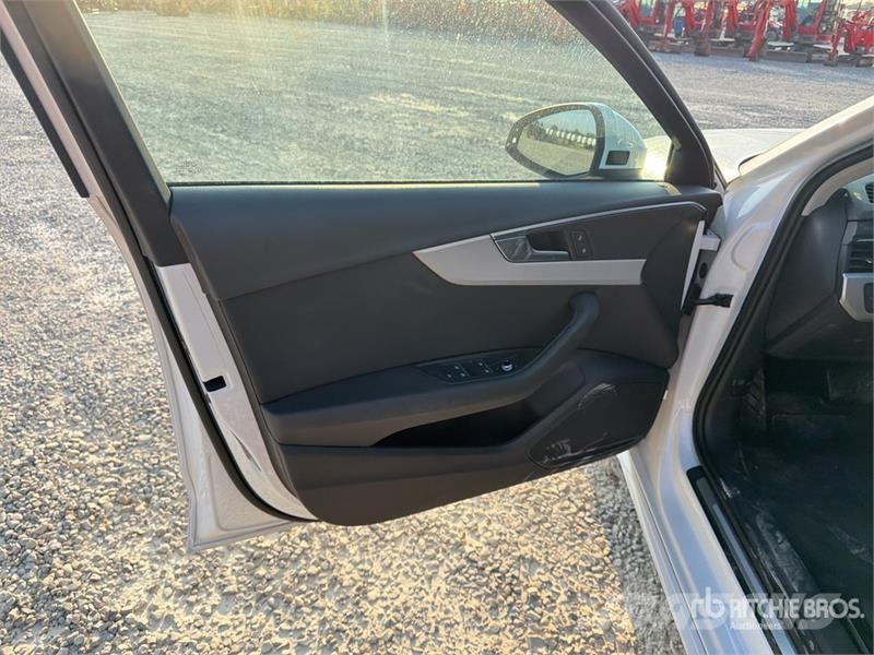 Audi A4 Automobily