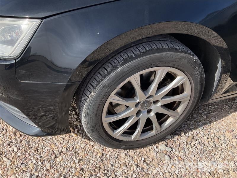 Audi A4 سيارات