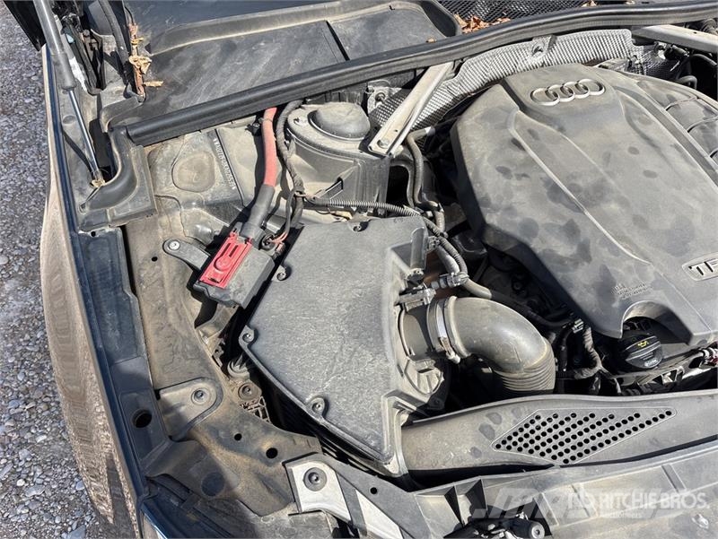 Audi A4 سيارات
