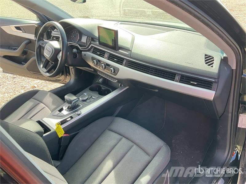 Audi A4 سيارات