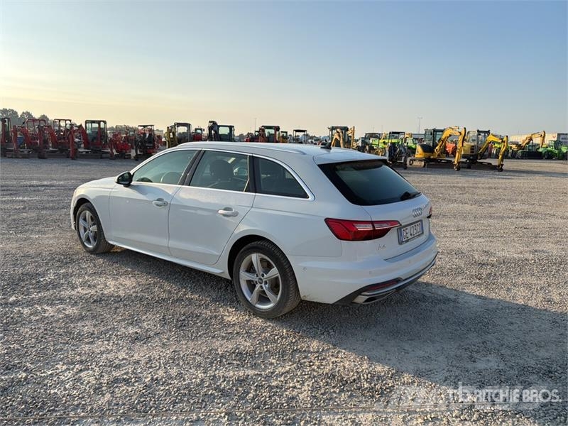 Audi A4 Automobily