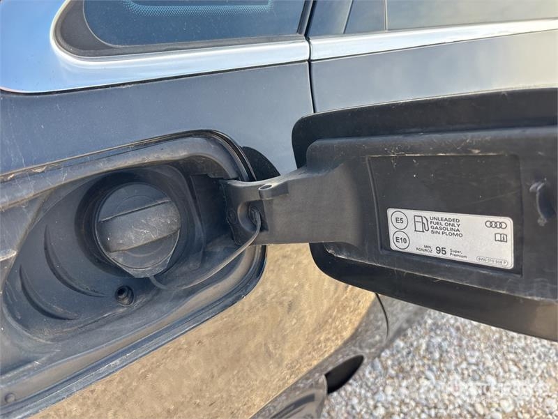 Audi A4 سيارات