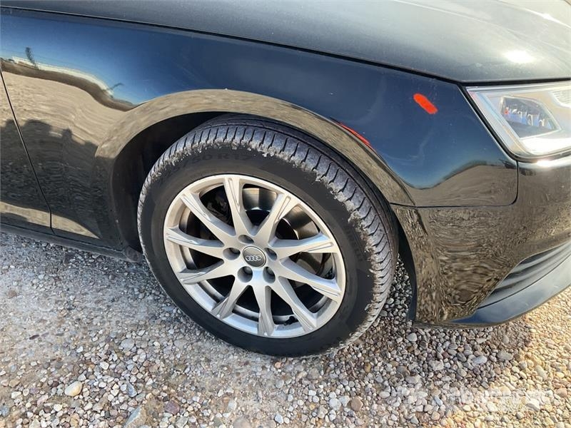 Audi A4 سيارات