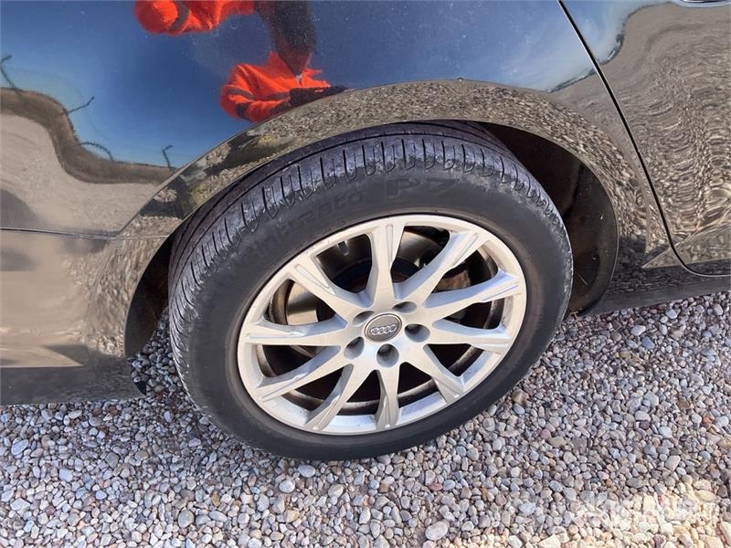 Audi A4 سيارات