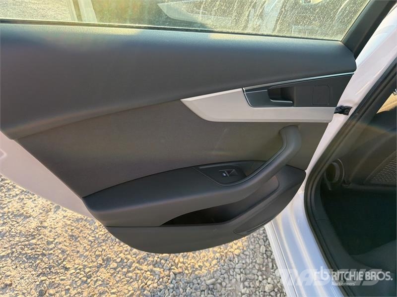 Audi A4 Automobily