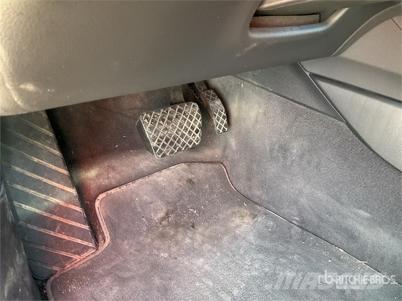Audi A4 سيارات