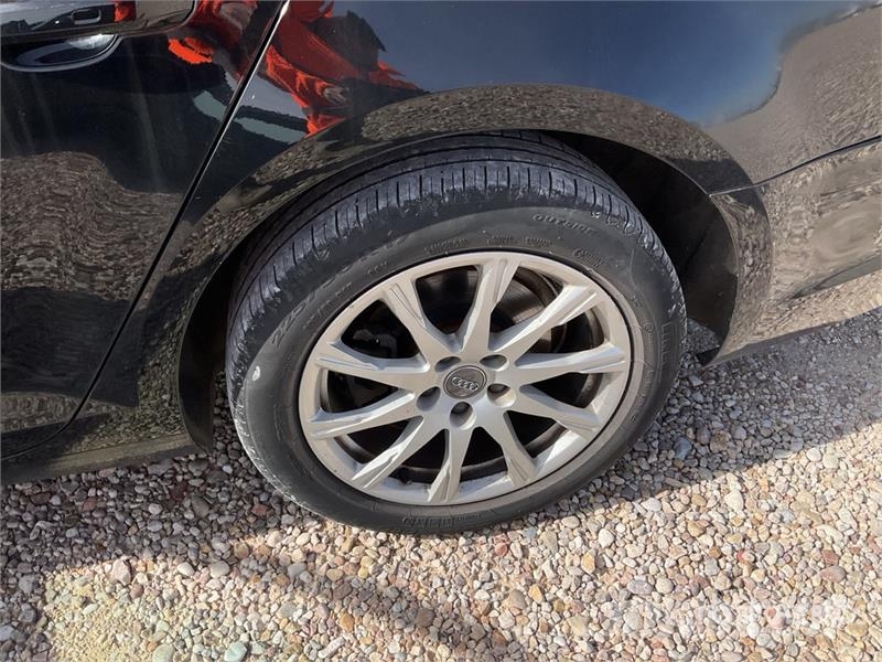 Audi A4 سيارات