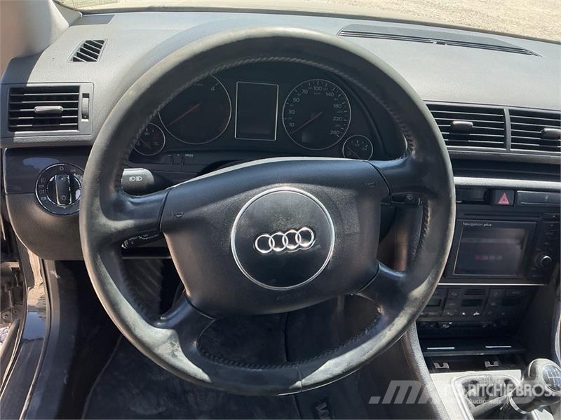 Audi A4 1.9TDI Automobile Carros