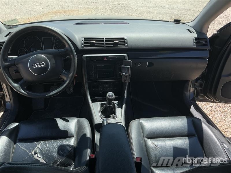 Audi A4 1.9TDI Automobile Carros