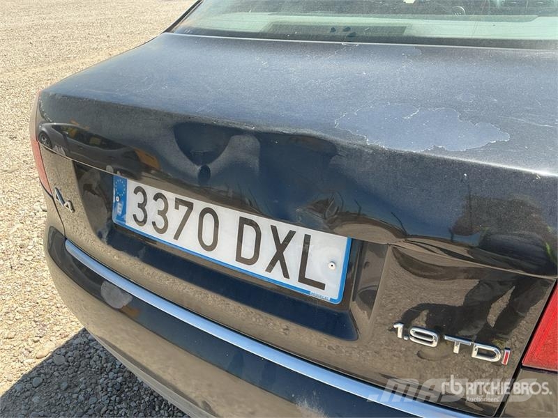 Audi A4 1.9TDI Automobile Carros