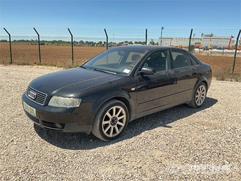 Audi A4 1.9TDI Automobile Carros
