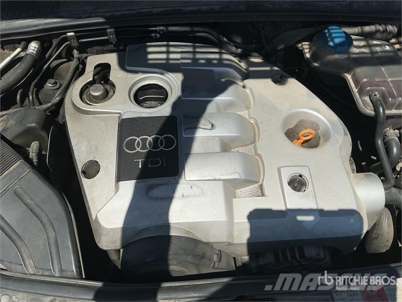 Audi A4 1.9TDI Automobile Carros