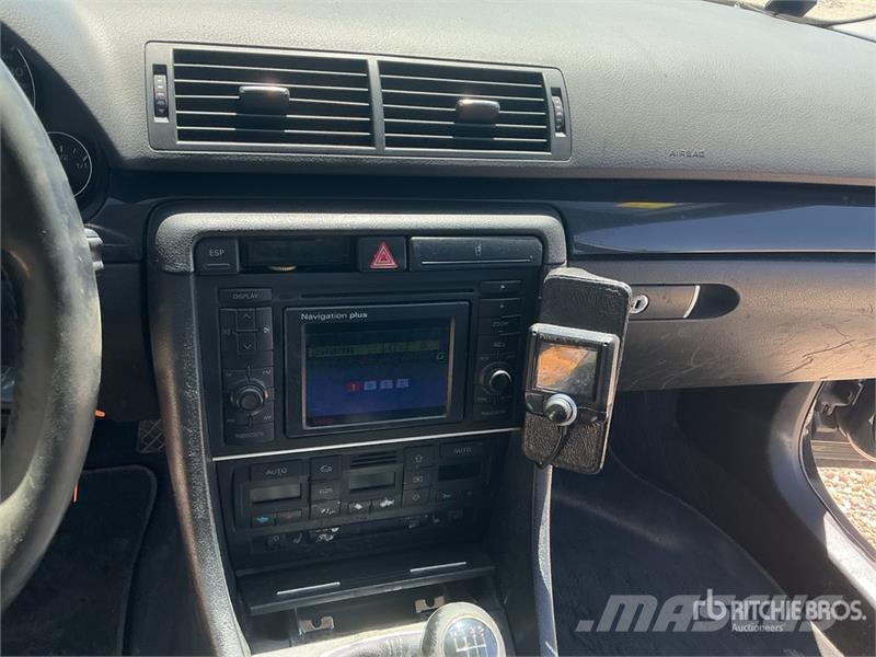 Audi A4 1.9TDI Automobile Carros