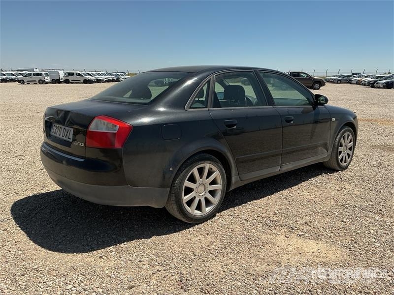 Audi A4 1.9TDI Automobile Carros