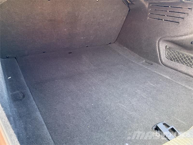 Audi A4 35TFSI Automobile Carros Ligeiros