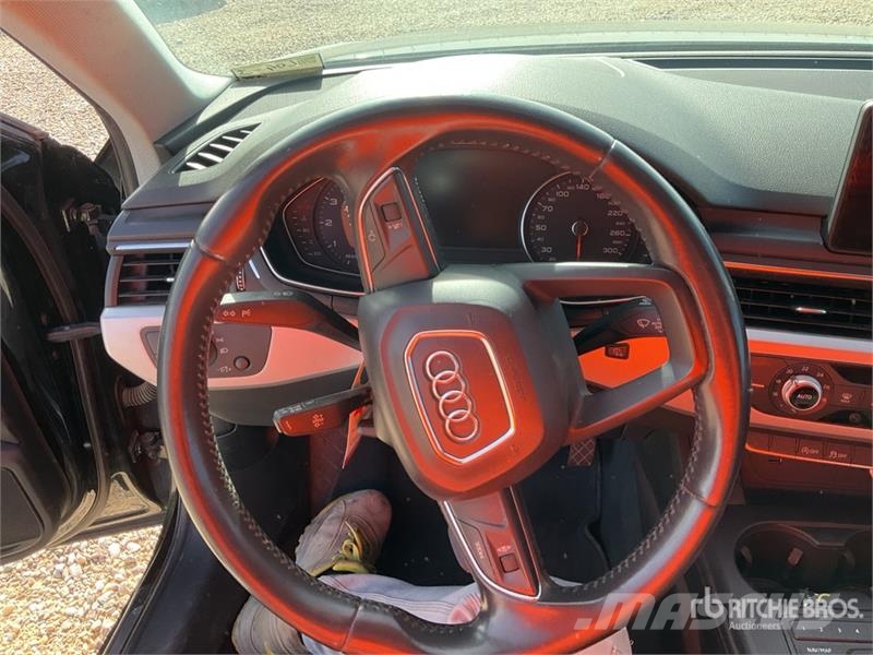 Audi A4 35TFSI Automobile Carros Ligeiros