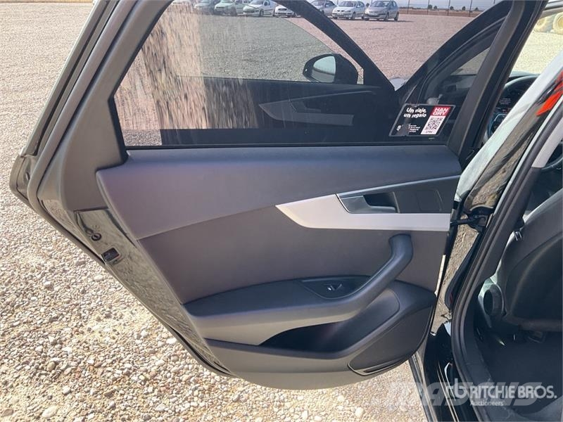 Audi A4 35TFSI Automobile Carros Ligeiros