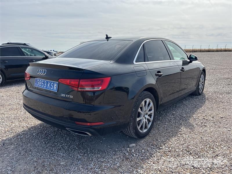 Audi A4 35TFSI Automobile Carros Ligeiros