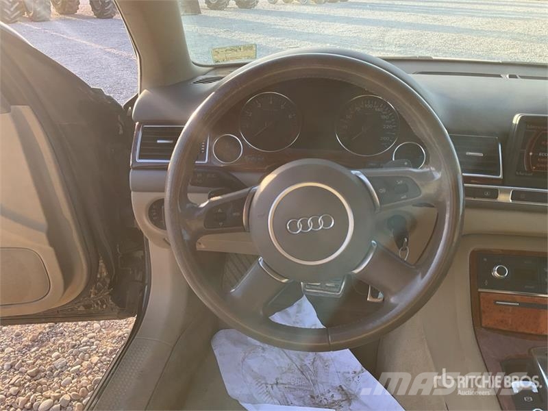 Audi A8 Carros