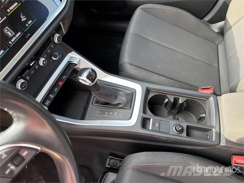 Audi Q3 Plug-In Hybrid 45 TFSI E S TRONIC BUSINESS SUV Αυτοκίνητα