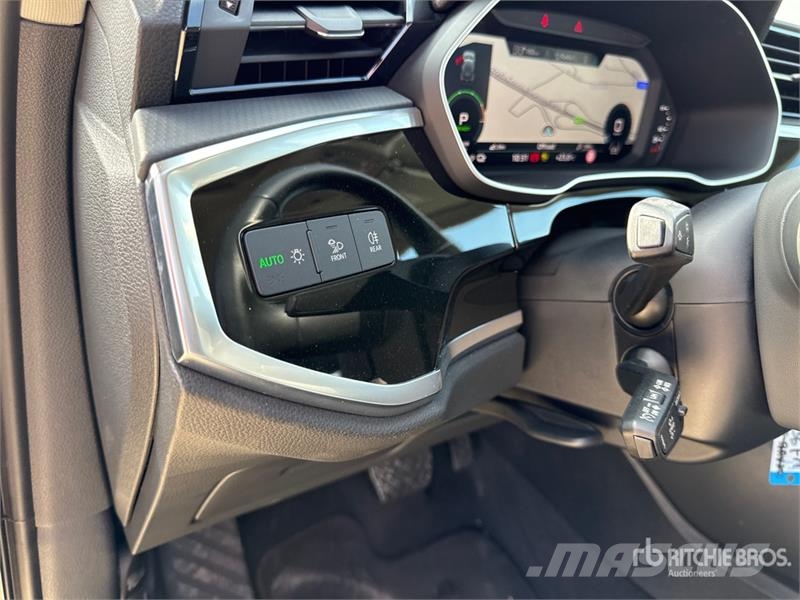 Audi Q3 Plug-In Hybrid 45 TFSI E S TRONIC BUSINESS SUV Αυτοκίνητα