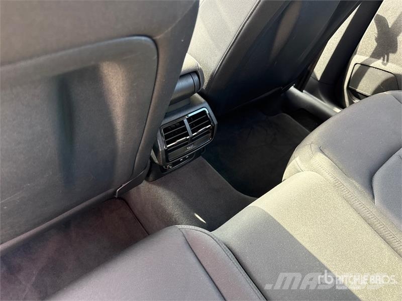 Audi Q3 Plug-In Hybrid 45 TFSI E S TRONIC BUSINESS SUV Αυτοκίνητα