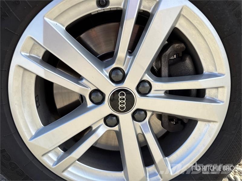 Audi Q3 Plug-In Hybrid 45 TFSI E S TRONIC BUSINESS SUV Αυτοκίνητα