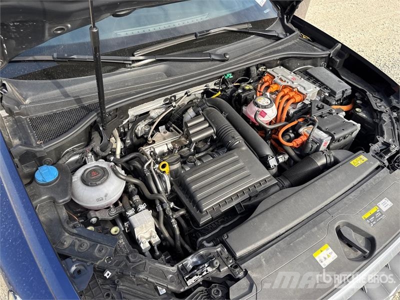 Audi Q3 Plug-In Hybrid 45 TFSI E S TRONIC BUSINESS SUV Αυτοκίνητα