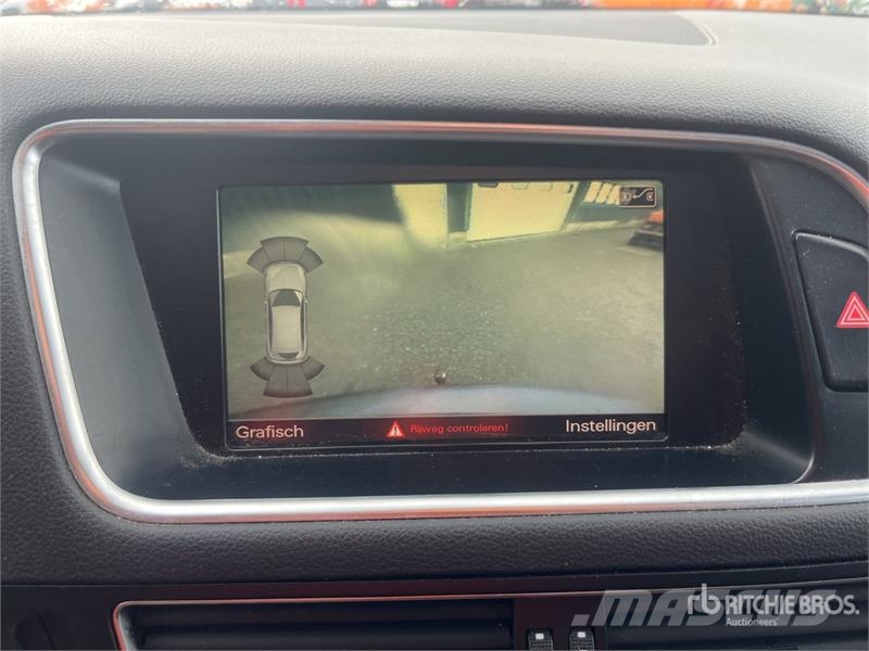 Audi Q5 S-Line AWD SUV Avtomobili