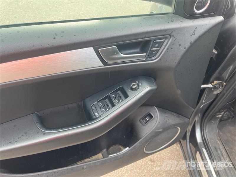 Audi Q5 S-Line AWD SUV Avtomobili