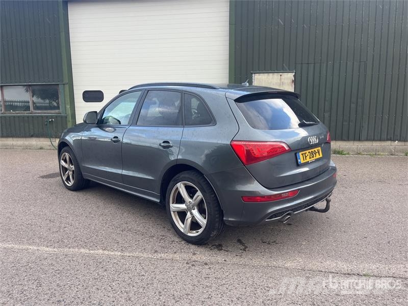 Audi Q5 S-Line AWD SUV Avtomobili