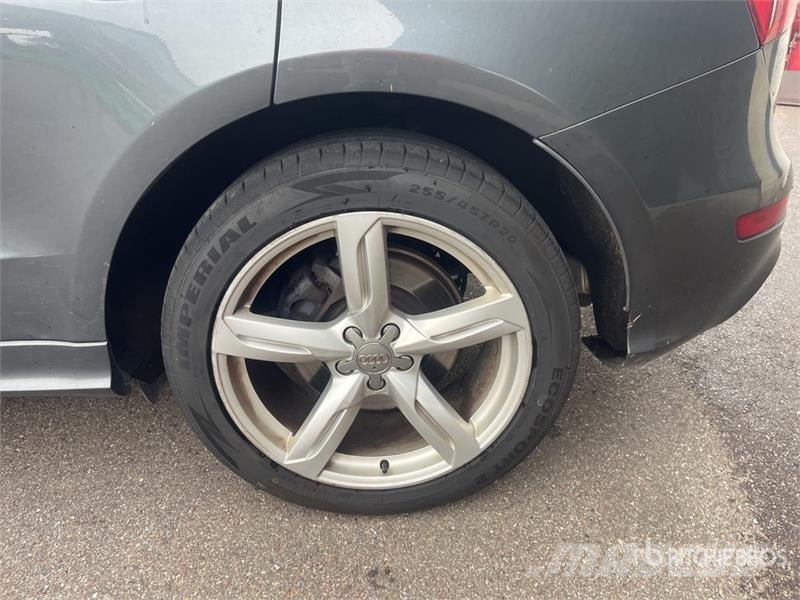Audi Q5 S-Line AWD SUV Avtomobili