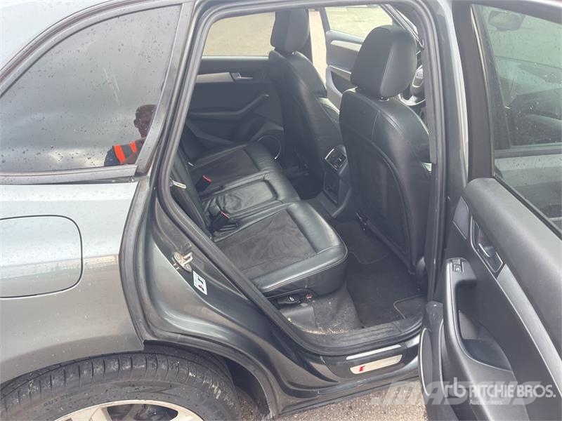 Audi Q5 S-Line AWD SUV Avtomobili