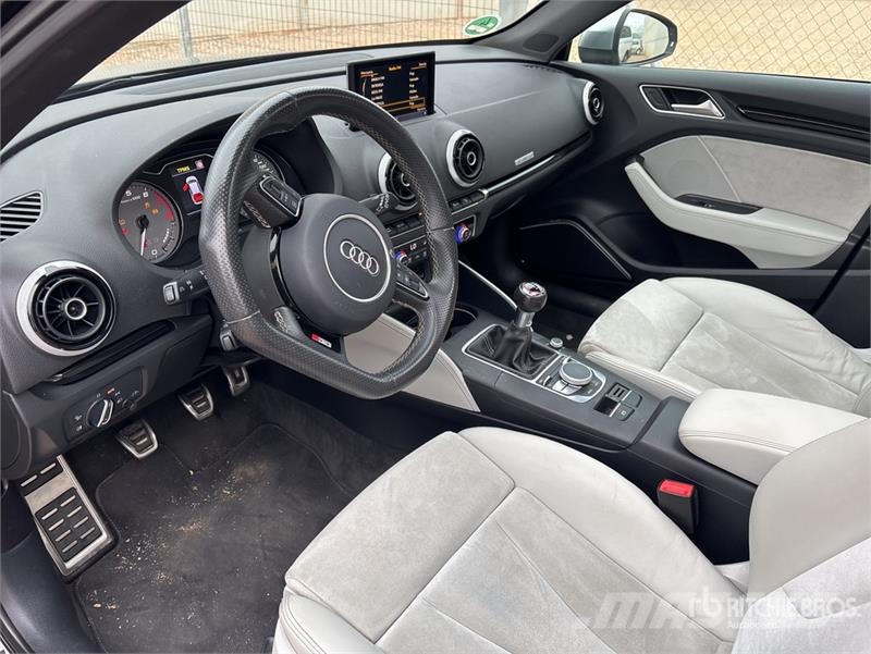 Audi S3 Automobile Автомобілі
