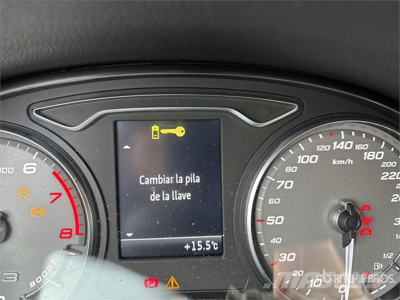 Audi S3 Automobile Автомобілі