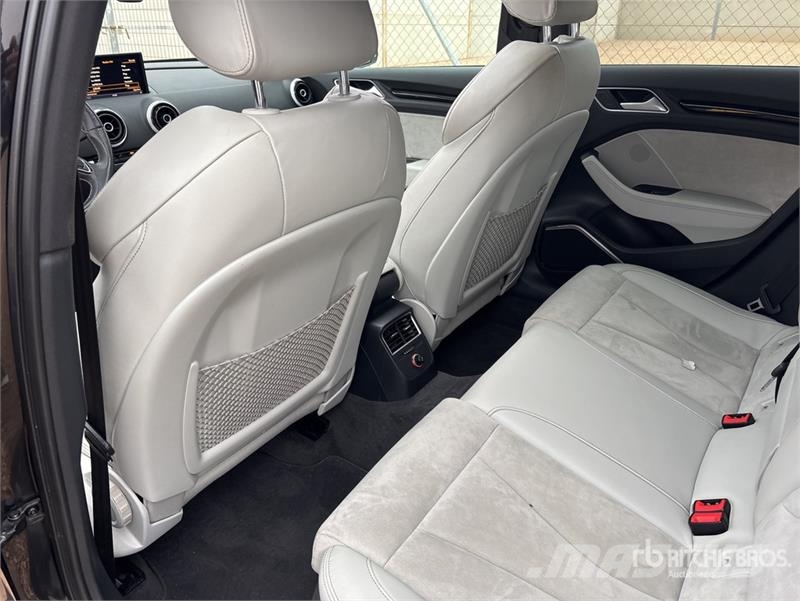 Audi S3 Automobile Автомобілі
