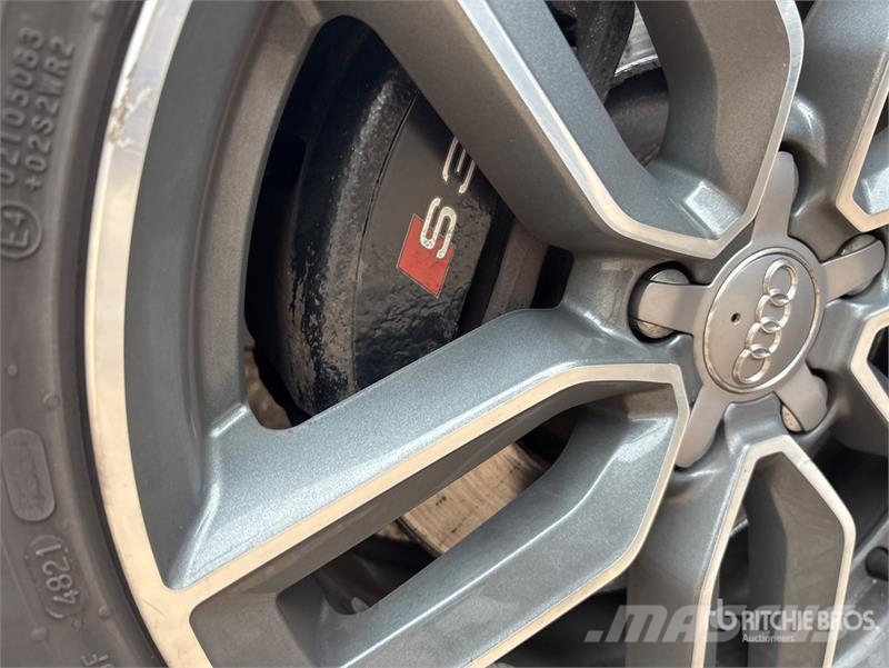 Audi S3 Automobile Автомобілі