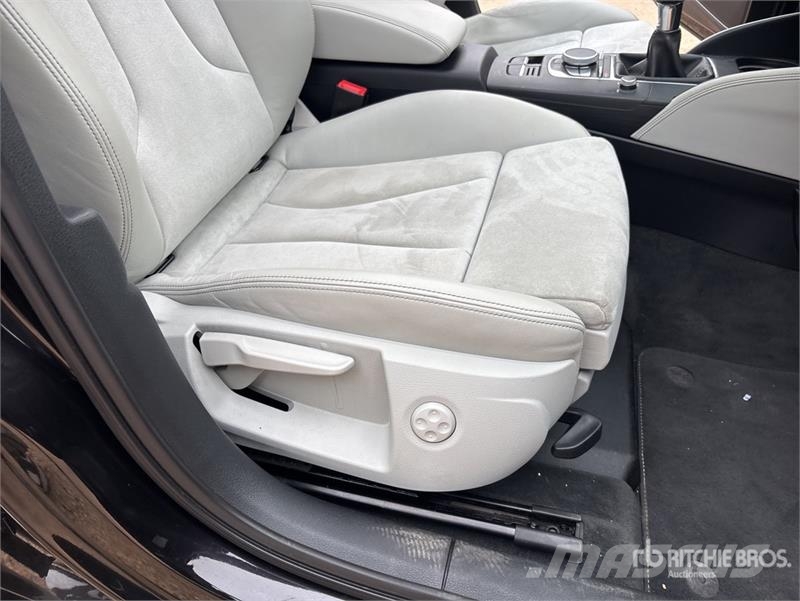 Audi S3 Automobile Автомобілі