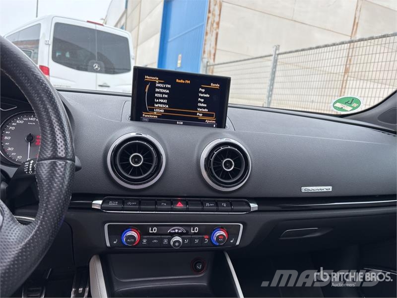 Audi S3 Automobile Автомобілі