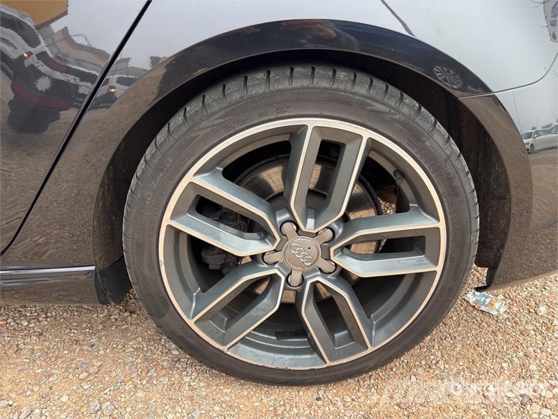 Audi S3 Automobile Автомобілі