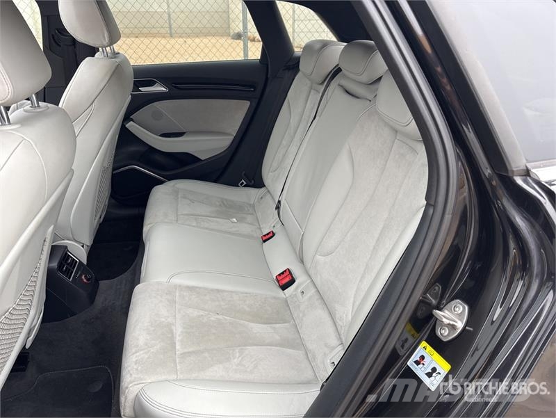 Audi S3 Automobile Автомобілі