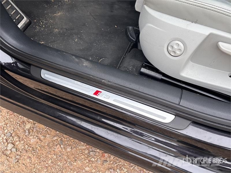 Audi S3 Automobile Автомобілі