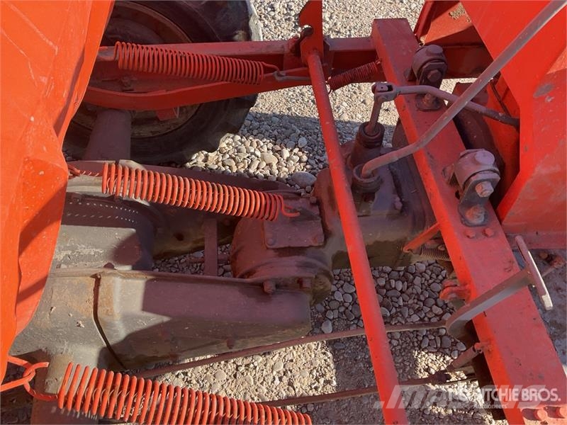 Ausa 150D Dumper Странични самосвали