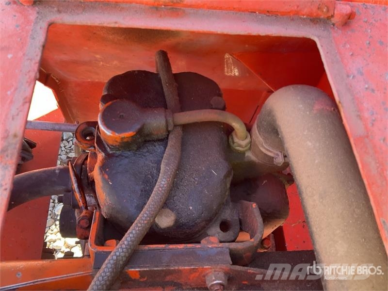 Ausa 150D Dumper Странични самосвали