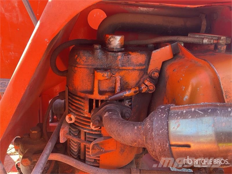 Ausa 150D Dumper Странични самосвали